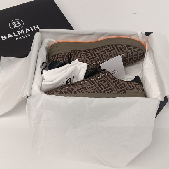 Balmain Men's Monogram Jacquard B-Court Low Top Sneakers - Picture 15 of 16